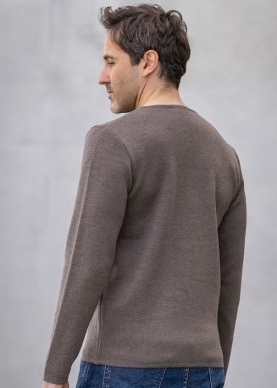 Rückenansicht Merino Pullover Herren - Wollpullover waschen ganz einfach gemacht